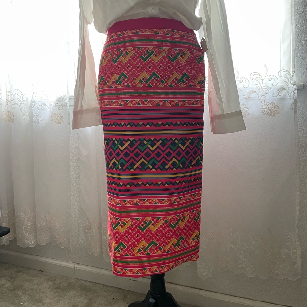 XS Midi Length Tribal Print Skirt